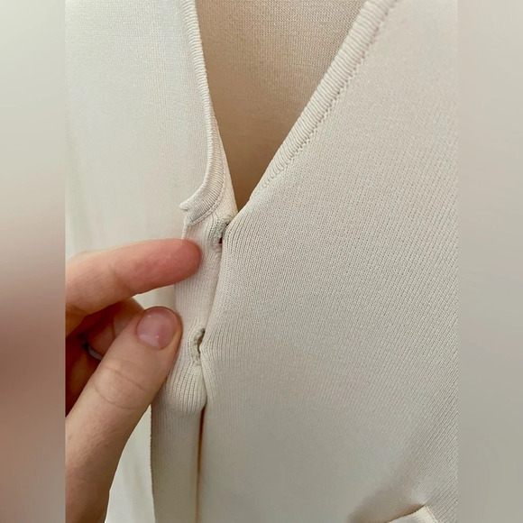 Zara  Long Sleeveless Vest - Picture 4 of 8